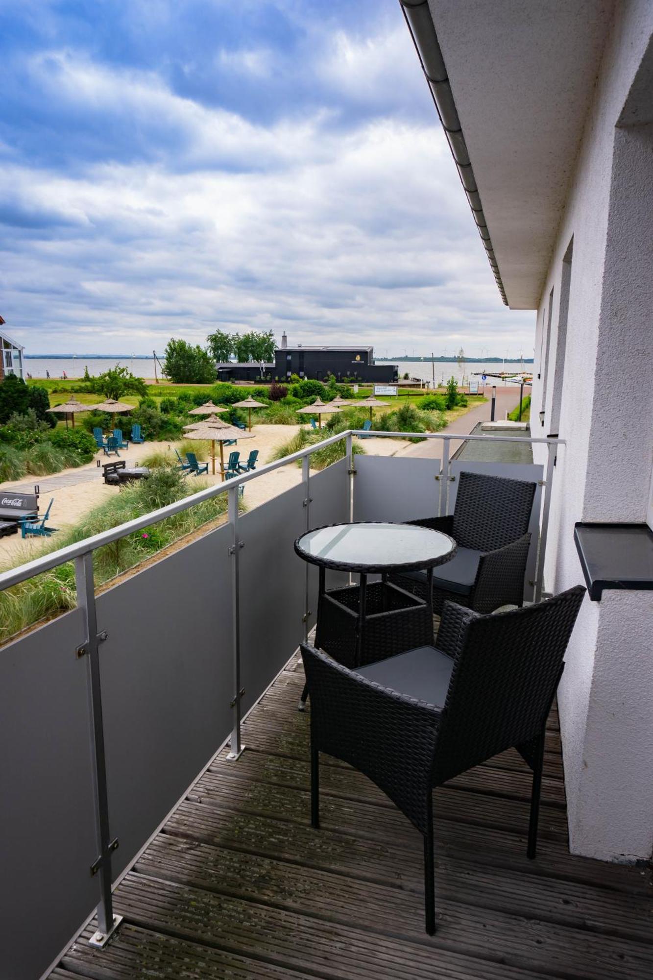 Ferienwohnung Haus Strandglueck - Urlaub Mit Blick Auf Den Duemmer See Lembruch Exterior foto