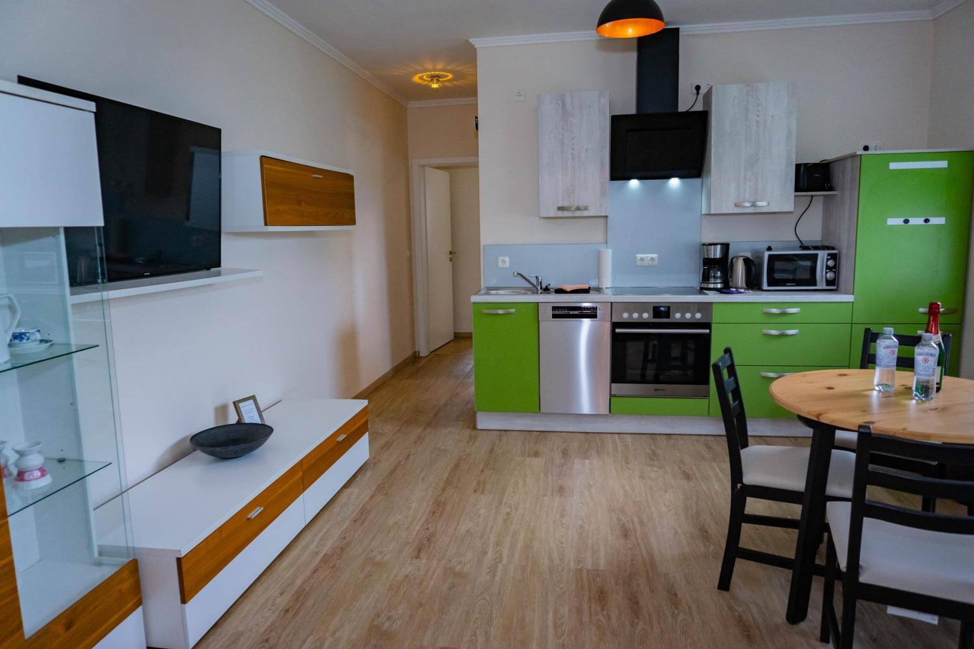 Ferienwohnung Haus Strandglueck - Urlaub Mit Blick Auf Den Duemmer See Lembruch Exterior foto